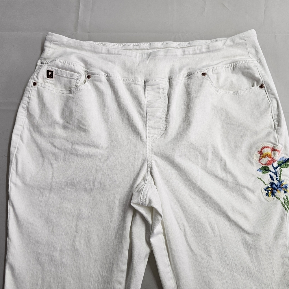 Belle By Kim Gravel 18w Woman's White Cropped Ankle Jeans - Picture 3 of 13